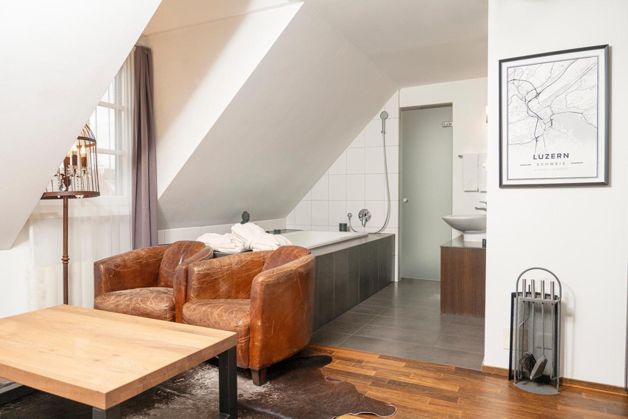 Boutique Hotel Weisses Kreuz - Adult Only Hotel Lucerne Bagian luar foto