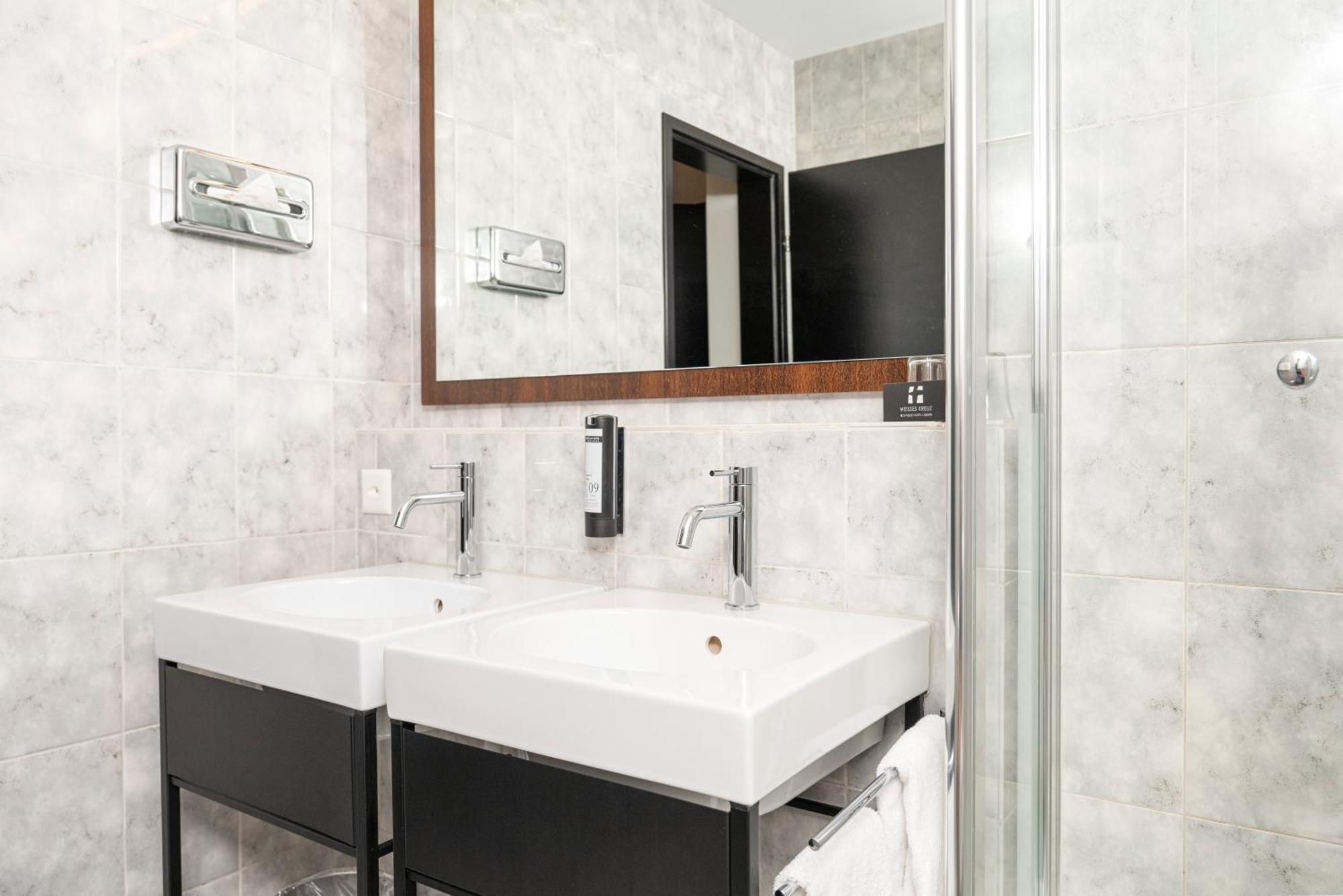Boutique Hotel Weisses Kreuz - Adult Only Hotel Lucerne Bagian luar foto