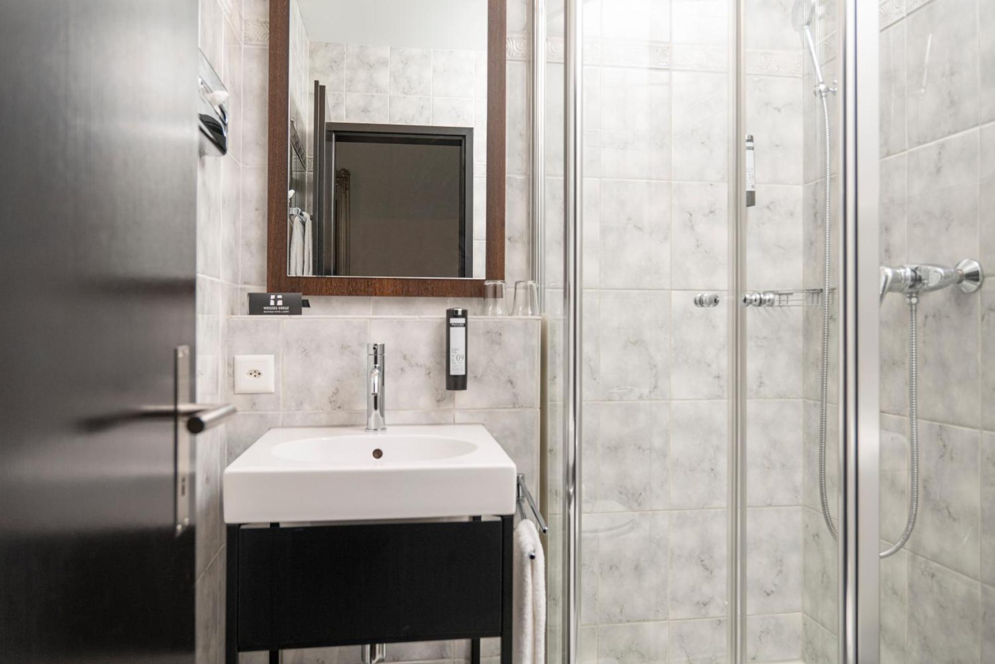 Boutique Hotel Weisses Kreuz - Adult Only Hotel Lucerne Ruang foto